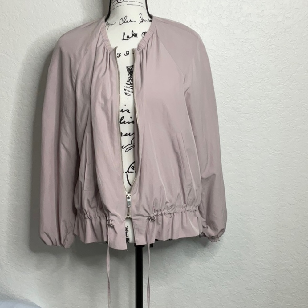 Zara NWOT Size Small Lavender Lightweight Jacket with Ruffle Hem.  Polyester